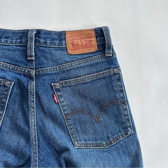 Levi's Wedgie Skinny Jean Fray Ankle Crop White Oak Cone Denim Classic Tint 26 - Picture 6 of 10